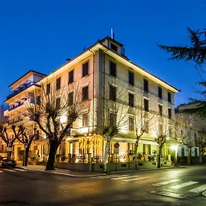 Byron Otel